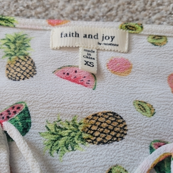 Faith & Bliss Fruit Print Tank XS - LN - Picture 4 of 8